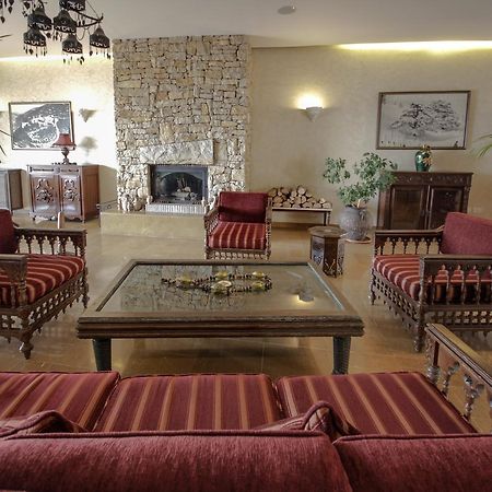 Quartier Suisse Hotel Brummana Bagian luar foto