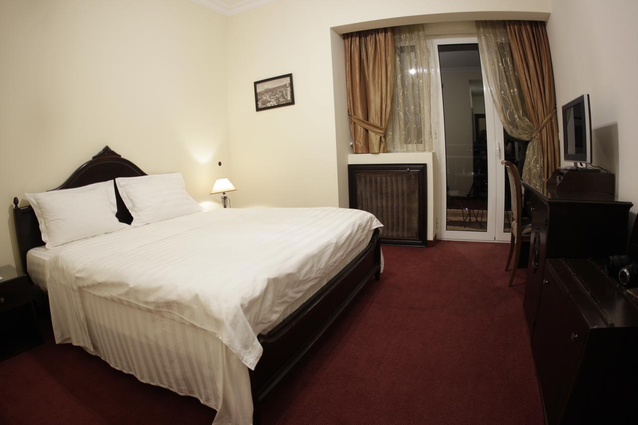 Quartier Suisse Hotel Brummana Ruang foto