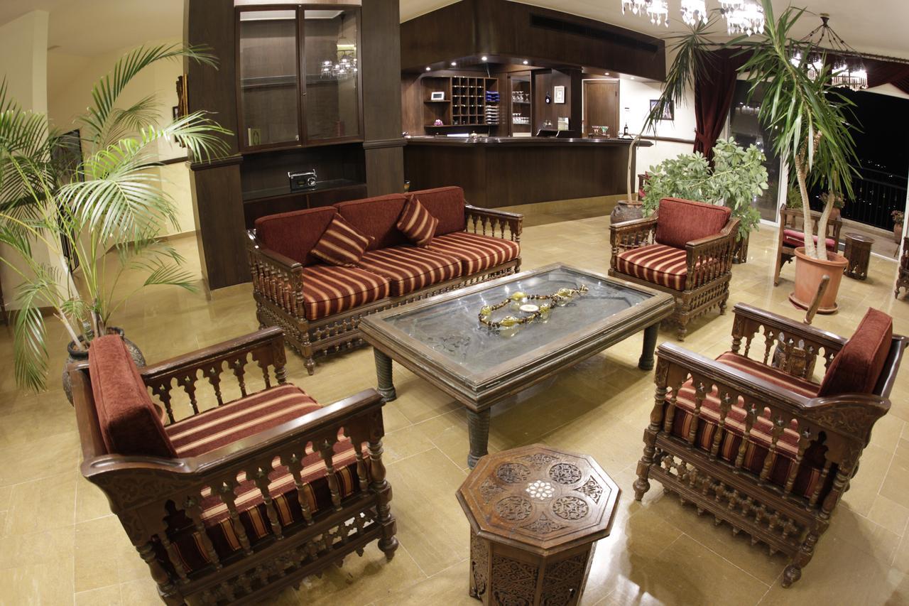 Quartier Suisse Hotel Brummana Bagian luar foto