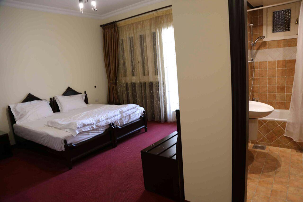 Quartier Suisse Hotel Brummana Bagian luar foto